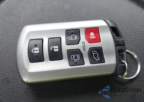 2020 Toyota Sienna Xle z USA, uszkodzony, nr VIN 5TDYZ3DC1LS055105